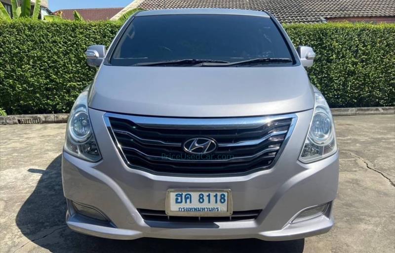 รถตู้มือสอง  HYUNDAI H-1 2.5 Deluxe รถปี2014