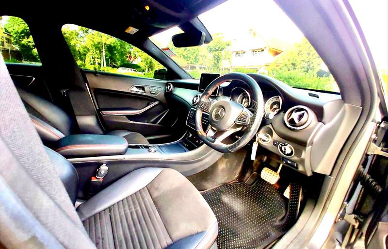 ขายรถเก๋งมือสอง-mercedes-benz-เมอร์เซเดสเบนซ์-cla250-amg-ซีแอลเอสองห้าศูนย์-เอเอ็มจี-รถปี2015-รหัส66383-23ebba56.jpg ขายรถเก๋งมือสอง-mercedes-benz-เมอร์เซเดสเบนซ์-cla250-amg-ซีแอลเอสองห้าศูนย์-เอเอ็มจี-รถปี2015-รหัส66383-23ebba56.jpg