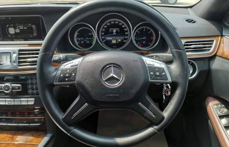 ขายรถเก๋งมือสอง-mercedes-benz-เมอร์เซเดสเบนซ์-e300-อีสามศูนย์ศูนย์-รถปี2013-รหัส66699-e2eb9936.jpg ขายรถเก๋งมือสอง-mercedes-benz-เมอร์เซเดสเบนซ์-e300-อีสามศูนย์ศูนย์-รถปี2013-รหัส66699-e2eb9936.jpg