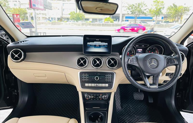 ขายรถเก๋งมือสอง mercedes-benz gla200 รถปี2019 รหัส 66742 รูปที่4