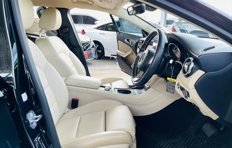 ขายรถเก๋งมือสอง-mercedes-benz-เมอร์เซเดสเบนซ์-gla200-รถปี2019-รหัส66742-fe73874e.jpg ขายรถเก๋งมือสอง-mercedes-benz-เมอร์เซเดสเบนซ์-gla200-รถปี2019-รหัส66742-fe73874e.jpg