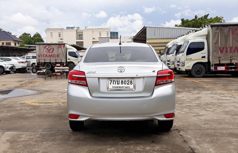 ขายรถเก๋งมือสอง toyota vios รถปี2017 รหัส 66749 รูปที่4