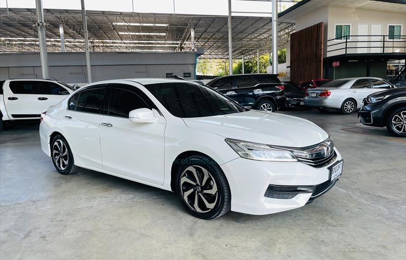 ขายรถเก๋งมือสอง honda accord รถปี2016 รหัส 66758 รูปที่2