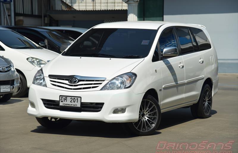 รถตู้มือสอง TOYOTA INNOVA รถปี 2010