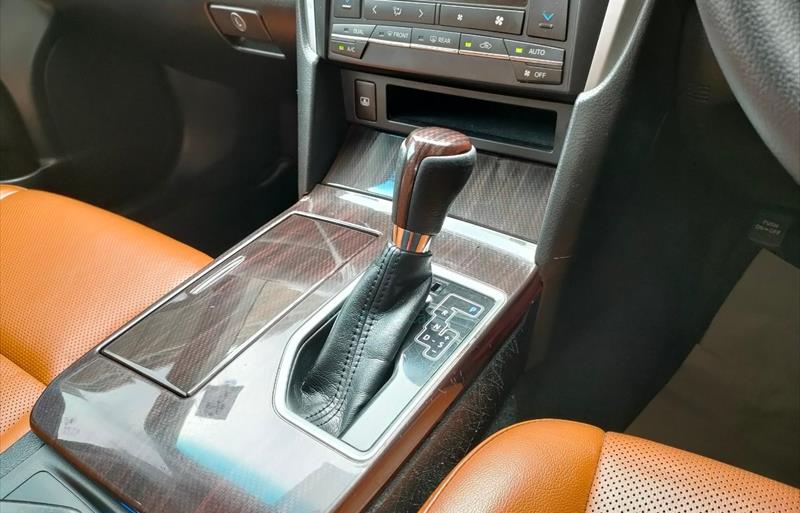 ขายรถเก๋งมือสอง-toyota-โตโยต้า-camry-คัมรี่-รถปี2017-รหัส66808-70d17f52.jpg ขายรถเก๋งมือสอง-toyota-โตโยต้า-camry-คัมรี่-รถปี2017-รหัส66808-70d17f52.jpg