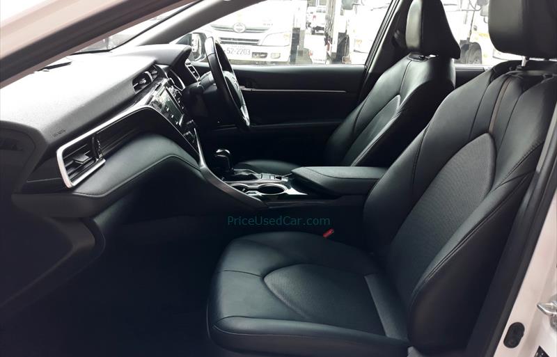 ขายรถเก๋งมือสอง-toyota-โตโยต้า-camry-คัมรี่-รถปี2019-รหัส66812-2099e955.jpg ขายรถเก๋งมือสอง-toyota-โตโยต้า-camry-คัมรี่-รถปี2019-รหัส66812-2099e955.jpg