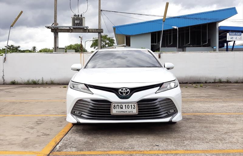ขายรถเก๋งมือสอง-toyota-โตโยต้า-camry-คัมรี่-รถปี2019-รหัส66812-95c7e88e.jpg ขายรถเก๋งมือสอง-toyota-โตโยต้า-camry-คัมรี่-รถปี2019-รหัส66812-95c7e88e.jpg