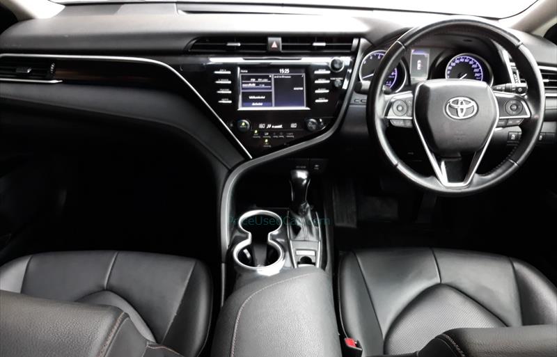 ขายรถเก๋งมือสอง-toyota-โตโยต้า-camry-คัมรี่-รถปี2019-รหัส66812-d25f0ead.jpg ขายรถเก๋งมือสอง-toyota-โตโยต้า-camry-คัมรี่-รถปี2019-รหัส66812-d25f0ead.jpg