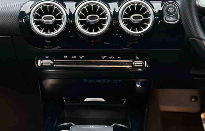 ขายรถเก๋งมือสอง-mercedes-benz-เมอร์เซเดสเบนซ์-a200-รถปี2021-รหัส66862-34133c8a.jpg ขายรถเก๋งมือสอง-mercedes-benz-เมอร์เซเดสเบนซ์-a200-รถปี2021-รหัส66862-34133c8a.jpg