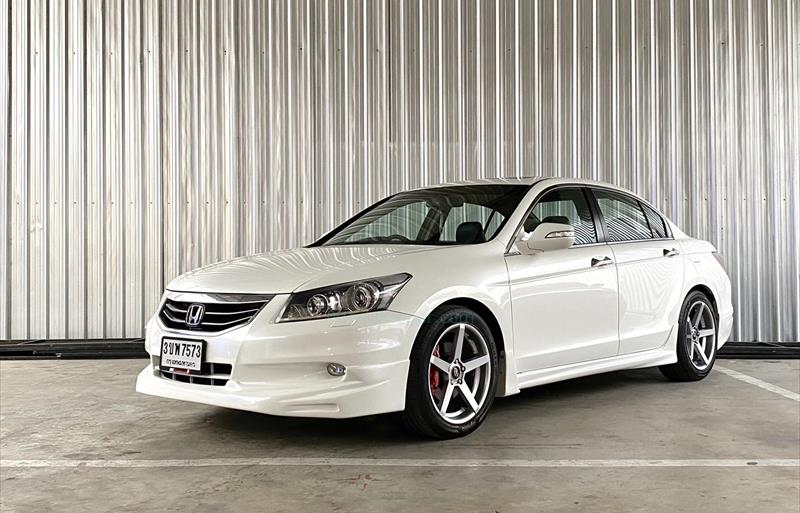 รถเก๋งมือสอง HONDA ACCORD รถปี 2013 รถเก๋งมือสอง HONDA ACCORD รถปี 2013