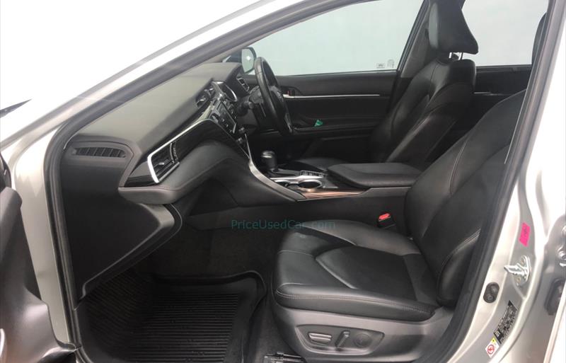 ขายรถเก๋งมือสอง-toyota-โตโยต้า-camry-คัมรี่-รถปี2019-รหัส66886-5f7d0bd7.jpg ขายรถเก๋งมือสอง-toyota-โตโยต้า-camry-คัมรี่-รถปี2019-รหัส66886-5f7d0bd7.jpg