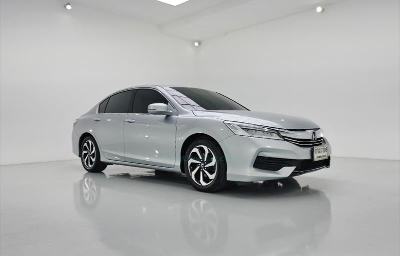 ขายรถเก๋งมือสอง honda accord รถปี2017 รหัส 66924 รูปที่5