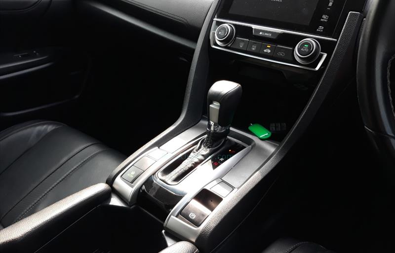 ขายรถเก๋งมือสอง-honda-ฮอนด้า-civic-ซีวิค-รถปี2018-รหัส66926-425d14cb.jpg ขายรถเก๋งมือสอง-honda-ฮอนด้า-civic-ซีวิค-รถปี2018-รหัส66926-425d14cb.jpg