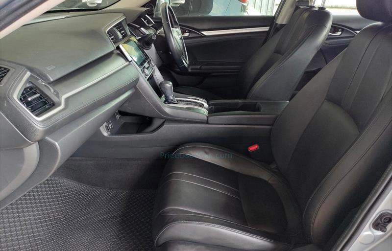 ขายรถเก๋งมือสอง-honda-ฮอนด้า-civic-ซีวิค-รถปี2017-รหัส66940-54e973a0.jpg ขายรถเก๋งมือสอง-honda-ฮอนด้า-civic-ซีวิค-รถปี2017-รหัส66940-54e973a0.jpg