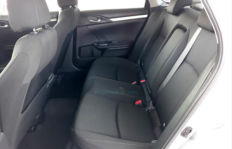 ขายรถเก๋งมือสอง-honda-ฮอนด้า-civic-ซีวิค-รถปี2018-รหัส66946-95ba4bf3.jpg ขายรถเก๋งมือสอง-honda-ฮอนด้า-civic-ซีวิค-รถปี2018-รหัส66946-95ba4bf3.jpg