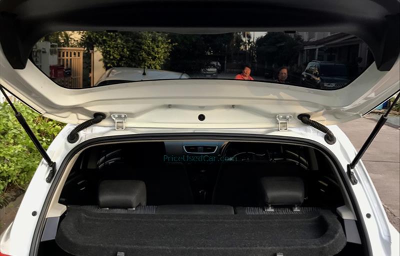 ขายรถเก๋งมือสอง-suzuki-ซูซูกิ-swift-สวิฟ-รถปี2017-รหัส67002-5f32cbfa.jpeg ขายรถเก๋งมือสอง-suzuki-ซูซูกิ-swift-สวิฟ-รถปี2017-รหัส67002-5f32cbfa.jpeg