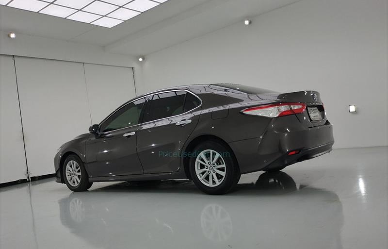 ขายรถเก๋งมือสอง-toyota-โตโยต้า-camry-คัมรี่-รถปี2019-รหัส67003-43fb4c57.jpg ขายรถเก๋งมือสอง-toyota-โตโยต้า-camry-คัมรี่-รถปี2019-รหัส67003-43fb4c57.jpg