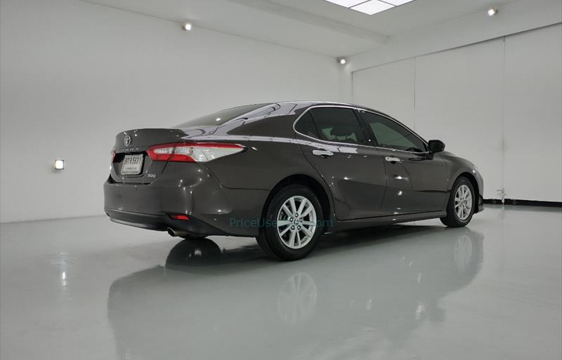 ขายรถเก๋งมือสอง-toyota-โตโยต้า-camry-คัมรี่-รถปี2019-รหัส67003-95889ebd.jpg ขายรถเก๋งมือสอง-toyota-โตโยต้า-camry-คัมรี่-รถปี2019-รหัส67003-95889ebd.jpg