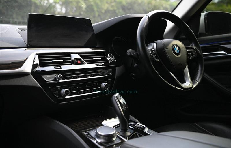 ขายรถเก๋งมือสอง-bmw-บีเอ็มดับบลิว-530d-รถปี2018-รหัส67021-594b8ad3.jpg ขายรถเก๋งมือสอง-bmw-บีเอ็มดับบลิว-530d-รถปี2018-รหัส67021-594b8ad3.jpg