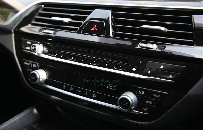 ขายรถเก๋งมือสอง-bmw-บีเอ็มดับบลิว-530d-รถปี2018-รหัส67021-cce1c258.jpg ขายรถเก๋งมือสอง-bmw-บีเอ็มดับบลิว-530d-รถปี2018-รหัส67021-cce1c258.jpg