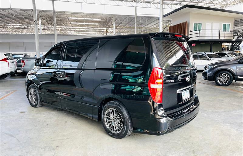 ขายรถตู้มือสอง-hyundai-ฮุนได-h-1-เอชวัน-รถปี2018-รหัส67023-c0b8c255.jpg ขายรถตู้มือสอง-hyundai-ฮุนได-h-1-เอชวัน-รถปี2018-รหัส67023-c0b8c255.jpg