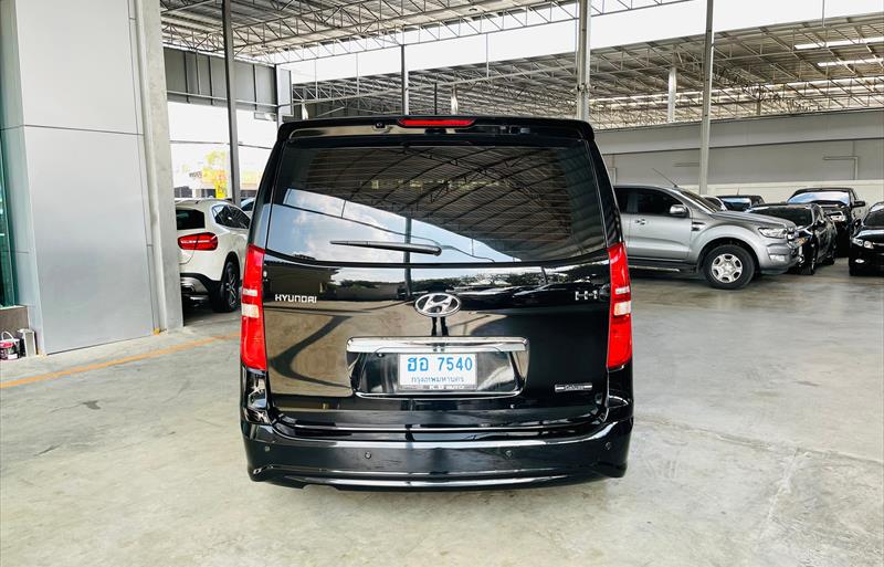 ขายรถตู้มือสอง hyundai h-1 รถปี2018 รหัส 67023 รูปที่10