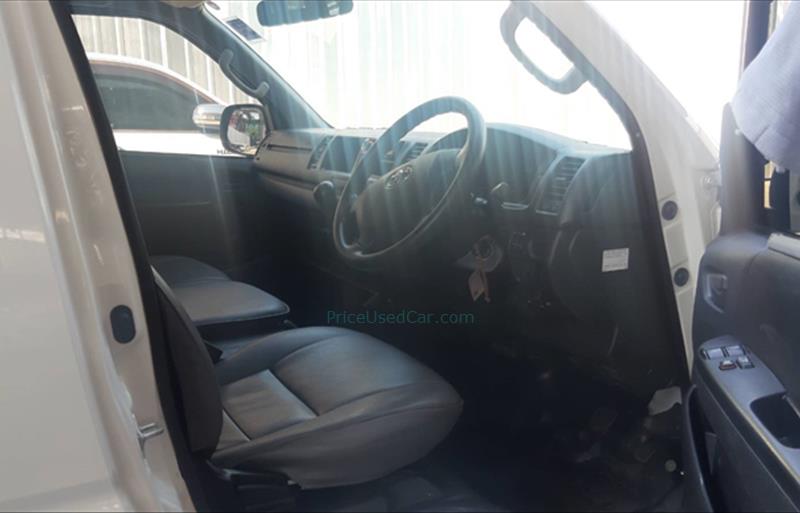 ขายรถตู้มือสอง-toyota-โตโยต้า-commuter-คอมมิวเตอร์-รถปี2019-รหัส67054-63acde69.jpg ขายรถตู้มือสอง-toyota-โตโยต้า-commuter-คอมมิวเตอร์-รถปี2019-รหัส67054-63acde69.jpg