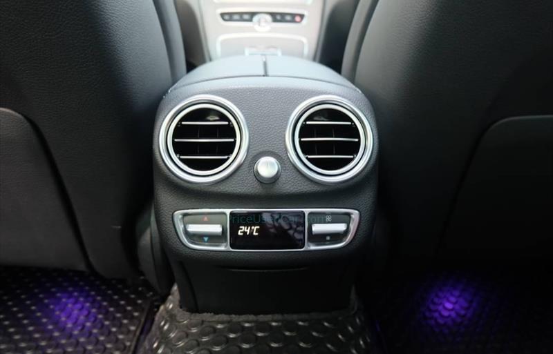 ขายรถเก๋งมือสอง-mercedes-benz-เมอร์เซเดสเบนซ์-c300-รถปี2019-รหัส67087-1b1b773b.jpg ขายรถเก๋งมือสอง-mercedes-benz-เมอร์เซเดสเบนซ์-c300-รถปี2019-รหัส67087-1b1b773b.jpg
