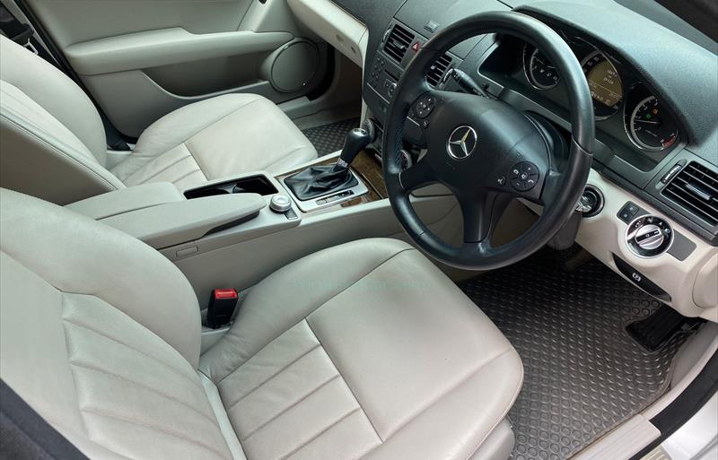 ขายรถเก๋งมือสอง-mercedes-benz-เมอร์เซเดสเบนซ์-c200-cgi-รถปี2010-รหัส67155-4d2bcf86.jpg ขายรถเก๋งมือสอง-mercedes-benz-เมอร์เซเดสเบนซ์-c200-cgi-รถปี2010-รหัส67155-4d2bcf86.jpg
