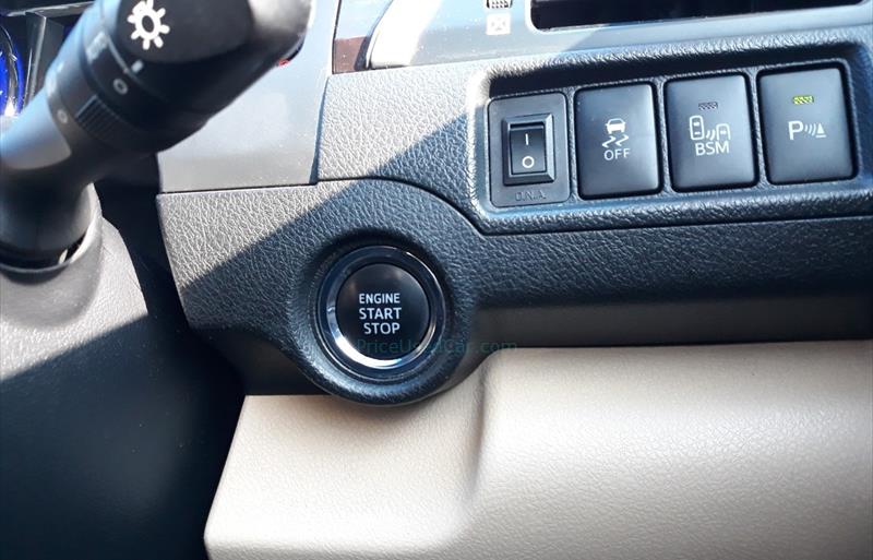 ขายรถเก๋งมือสอง-toyota-โตโยต้า-camry-คัมรี่-รถปี2015-รหัส67180-cbd0a557.jpg ขายรถเก๋งมือสอง-toyota-โตโยต้า-camry-คัมรี่-รถปี2015-รหัส67180-cbd0a557.jpg