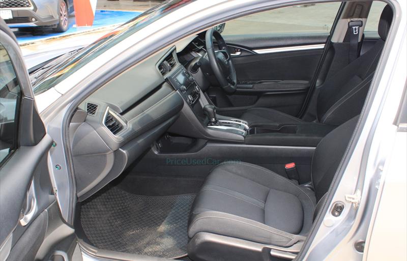 ขายรถเก๋งมือสอง-honda-ฮอนด้า-civic-ซีวิค-รถปี2016-รหัส67182-e0b3edee.jpg ขายรถเก๋งมือสอง-honda-ฮอนด้า-civic-ซีวิค-รถปี2016-รหัส67182-e0b3edee.jpg