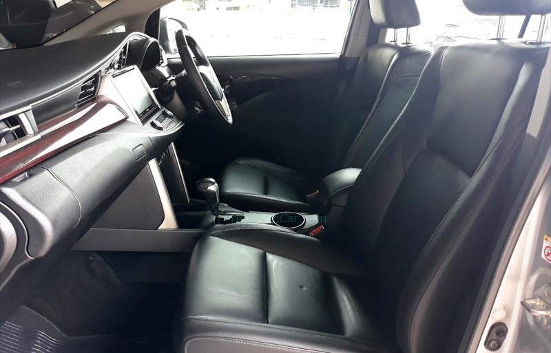 ขายรถตู้มือสอง-toyota-โตโยต้า-innova-อินโนวา-รถปี2017-รหัส67296-fa355b18.jpg ขายรถตู้มือสอง-toyota-โตโยต้า-innova-อินโนวา-รถปี2017-รหัส67296-fa355b18.jpg