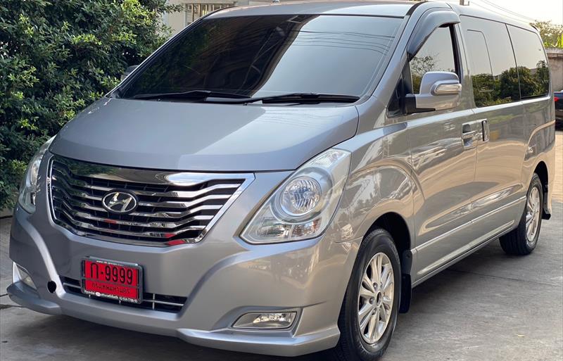 รถตู้มือสอง HYUNDAI H-1 รถปี 2013