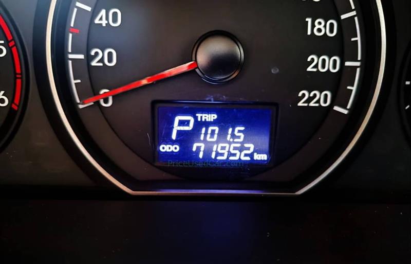 ขายรถตู้มือสอง hyundai h-1 รถปี2016 รหัส 67312 รูปที่5