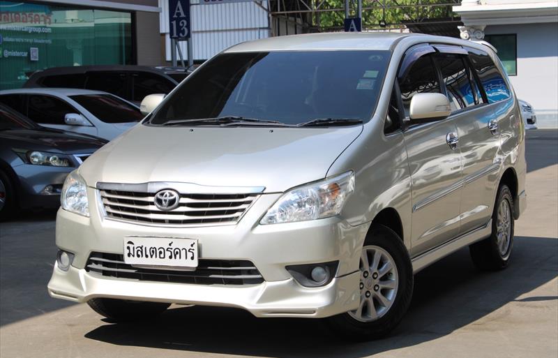 รถตู้มือสอง TOYOTA INNOVA รถปี 2012