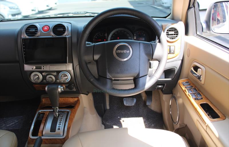 ขายรถ-suv-มือสอง-isuzu-อีซูซุ-mu-7-มิวเซเว่น-รถปี2010-รหัส67332-ab28e177.jpg ขายรถ-suv-มือสอง-isuzu-อีซูซุ-mu-7-มิวเซเว่น-รถปี2010-รหัส67332-ab28e177.jpg