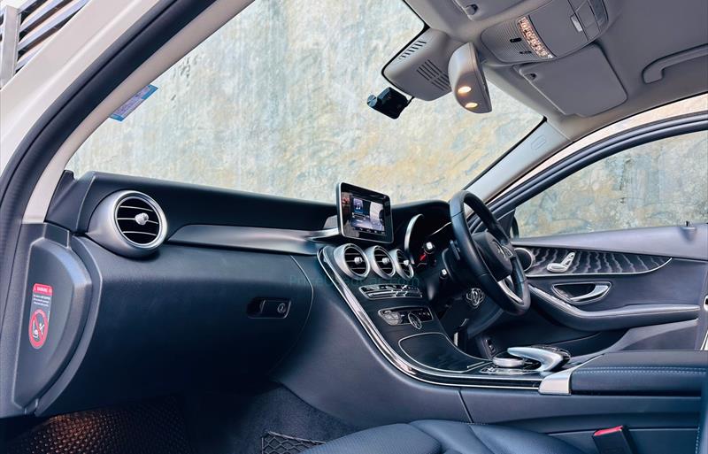 ขายรถเก๋งมือสอง-mercedes-benz-เมอร์เซเดสเบนซ์-c350-ซีสามห้าศูนย์-รถปี2018-รหัส67403-4d27789b.jpg ขายรถเก๋งมือสอง-mercedes-benz-เมอร์เซเดสเบนซ์-c350-ซีสามห้าศูนย์-รถปี2018-รหัส67403-4d27789b.jpg
