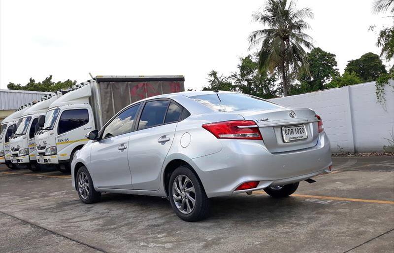 ขายรถเก๋งมือสอง toyota vios รถปี2017 รหัส 67420 รูปที่3