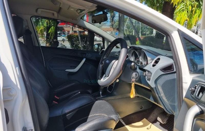 ขายรถเก๋งมือสอง-ford-ฟอร์ด-fiesta-เฟียสต้า-รถปี2013-รหัส67449-7701e9b6.jpg ขายรถเก๋งมือสอง-ford-ฟอร์ด-fiesta-เฟียสต้า-รถปี2013-รหัส67449-7701e9b6.jpg
