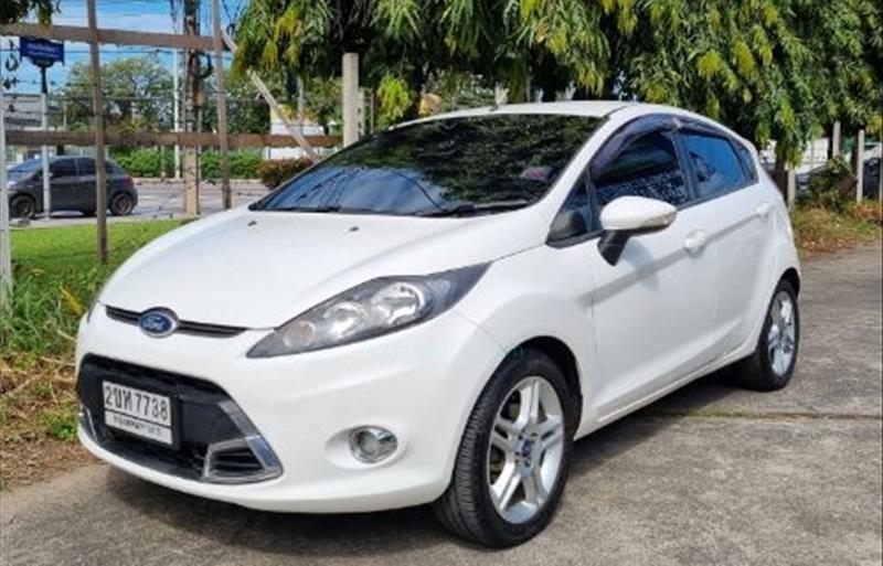 รถเก๋งมือสอง FORD FIESTA รถปี 2013