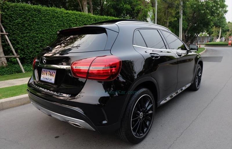 ขายรถเก๋งมือสอง-mercedes-benz-เมอร์เซเดสเบนซ์-gla250-รถปี2018-รหัส67528-5b0d0bde.jpg ขายรถเก๋งมือสอง-mercedes-benz-เมอร์เซเดสเบนซ์-gla250-รถปี2018-รหัส67528-5b0d0bde.jpg