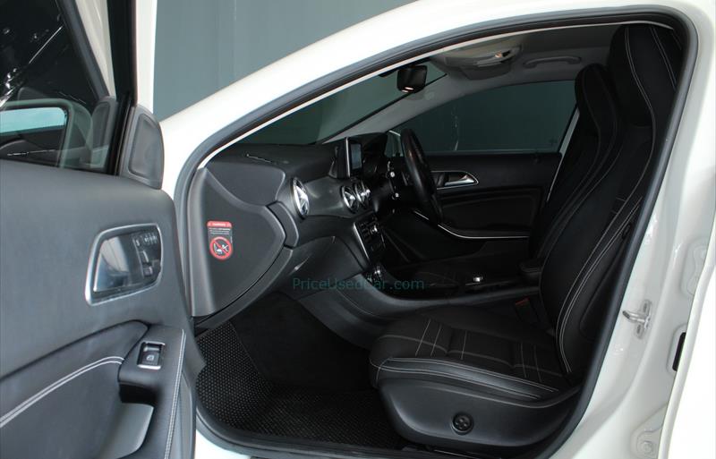 ขายรถเก๋งมือสอง-mercedes-benz-เมอร์เซเดสเบนซ์-gla200-รถปี2015-รหัส67536-981da04b.jpg ขายรถเก๋งมือสอง-mercedes-benz-เมอร์เซเดสเบนซ์-gla200-รถปี2015-รหัส67536-981da04b.jpg