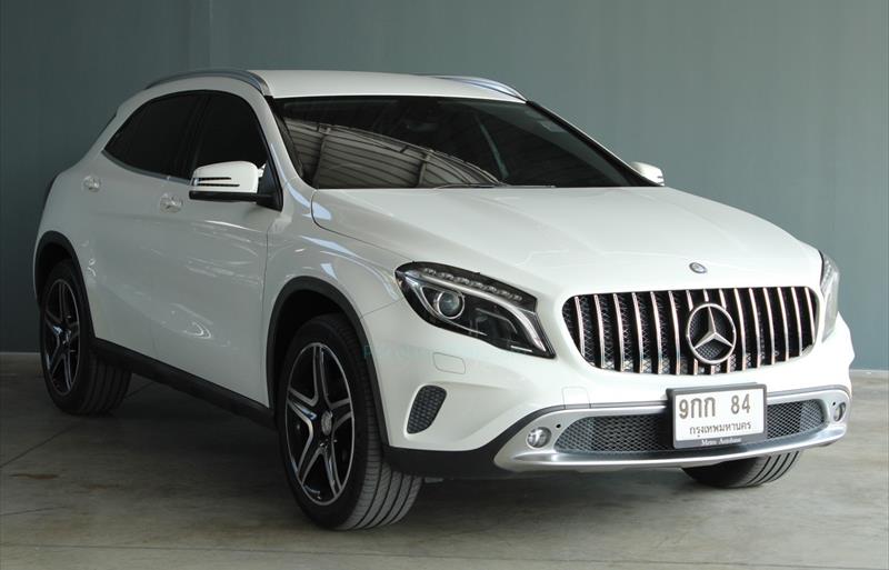 รถเก๋งมือสอง MERCEDES BENZ GLA200 รถปี 2015