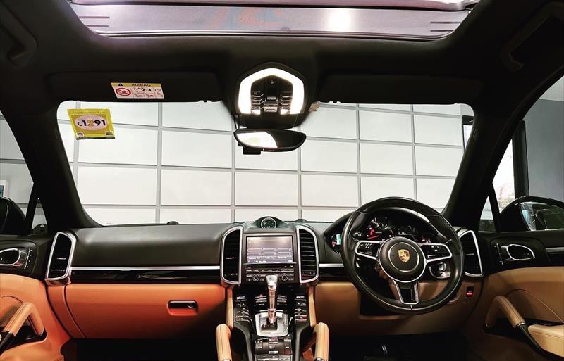 ขายรถ-suv-มือสอง-porsche-ปอร์เช่-cayenne-รถปี2016-รหัส67564-523fa2b3.jpg ขายรถ-suv-มือสอง-porsche-ปอร์เช่-cayenne-รถปี2016-รหัส67564-523fa2b3.jpg