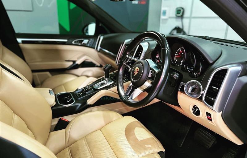 ขายรถ-suv-มือสอง-porsche-ปอร์เช่-cayenne-รถปี2016-รหัส67564-f3f2dbcc.jpg ขายรถ-suv-มือสอง-porsche-ปอร์เช่-cayenne-รถปี2016-รหัส67564-f3f2dbcc.jpg