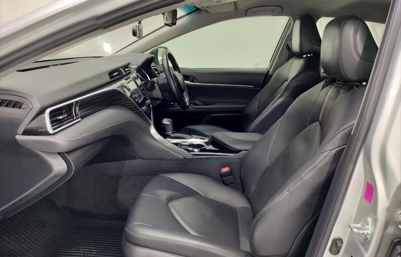 ขายรถเก๋งมือสอง-toyota-โตโยต้า-camry-คัมรี่-รถปี2019-รหัส67601-994604a2.jpg ขายรถเก๋งมือสอง-toyota-โตโยต้า-camry-คัมรี่-รถปี2019-รหัส67601-994604a2.jpg