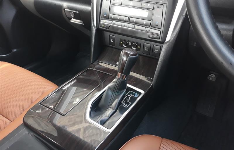ขายรถเก๋งมือสอง-toyota-โตโยต้า-camry-คัมรี่-รถปี2017-รหัส67609-b1f43c36.jpg ขายรถเก๋งมือสอง-toyota-โตโยต้า-camry-คัมรี่-รถปี2017-รหัส67609-b1f43c36.jpg