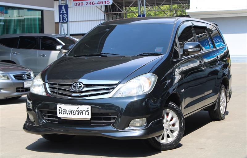 รถตู้มือสอง TOYOTA INNOVA รถปี 2010