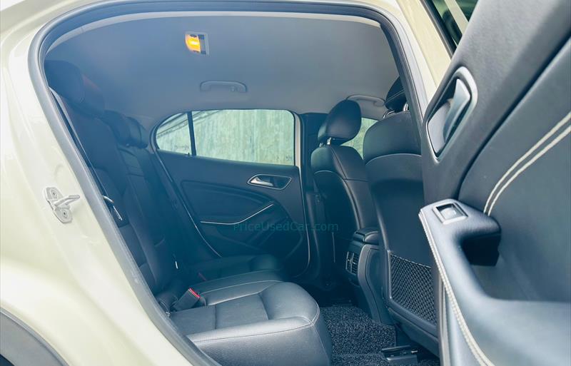 ขายรถเก๋งมือสอง-mercedes-benz-เมอร์เซเดสเบนซ์-gla200-รถปี2019-รหัส67629-3c809310.jpg ขายรถเก๋งมือสอง-mercedes-benz-เมอร์เซเดสเบนซ์-gla200-รถปี2019-รหัส67629-3c809310.jpg