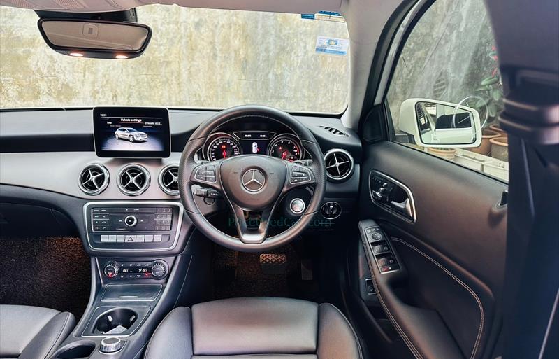 ขายรถเก๋งมือสอง-mercedes-benz-เมอร์เซเดสเบนซ์-gla200-รถปี2019-รหัส67629-8b5a8f07.jpg ขายรถเก๋งมือสอง-mercedes-benz-เมอร์เซเดสเบนซ์-gla200-รถปี2019-รหัส67629-8b5a8f07.jpg